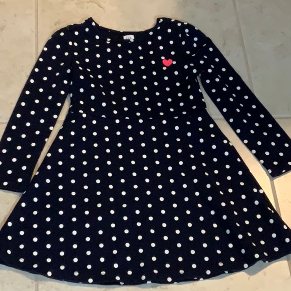 Girls GAP size small dress in EUC